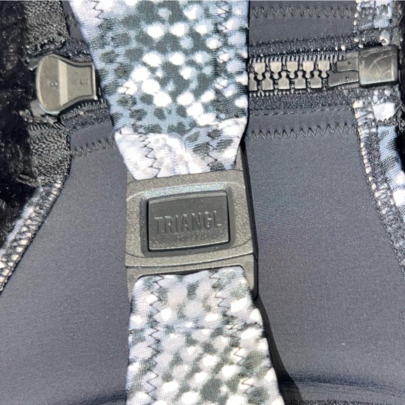 triangl snake print bikini top - Picture 6 of 8